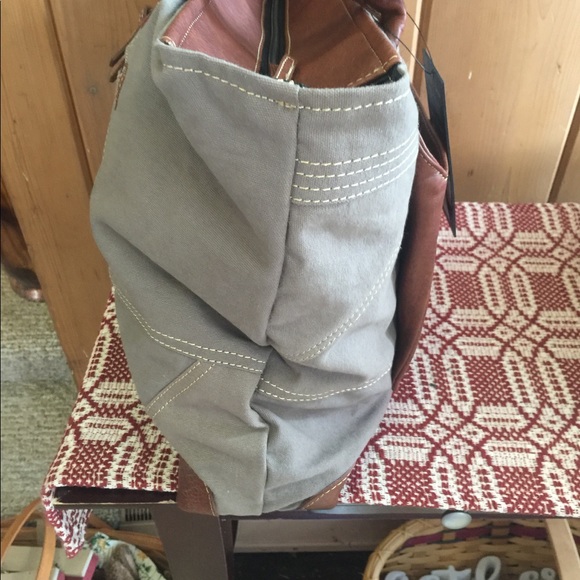 NWT Mona B Shoulder Bag - Picture 4 of 6